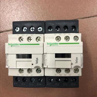 LC2DT326M7 (LC1DT32M7C*2  LAD9V2*1) TeSys D changeover conta