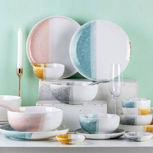 Ceramic Dinnerware Set With Gradient Color Golden Rim Flat