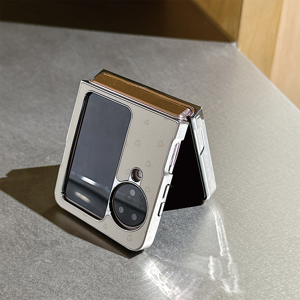 甜宠抱熊KT猫皮纹折叠屏手机壳