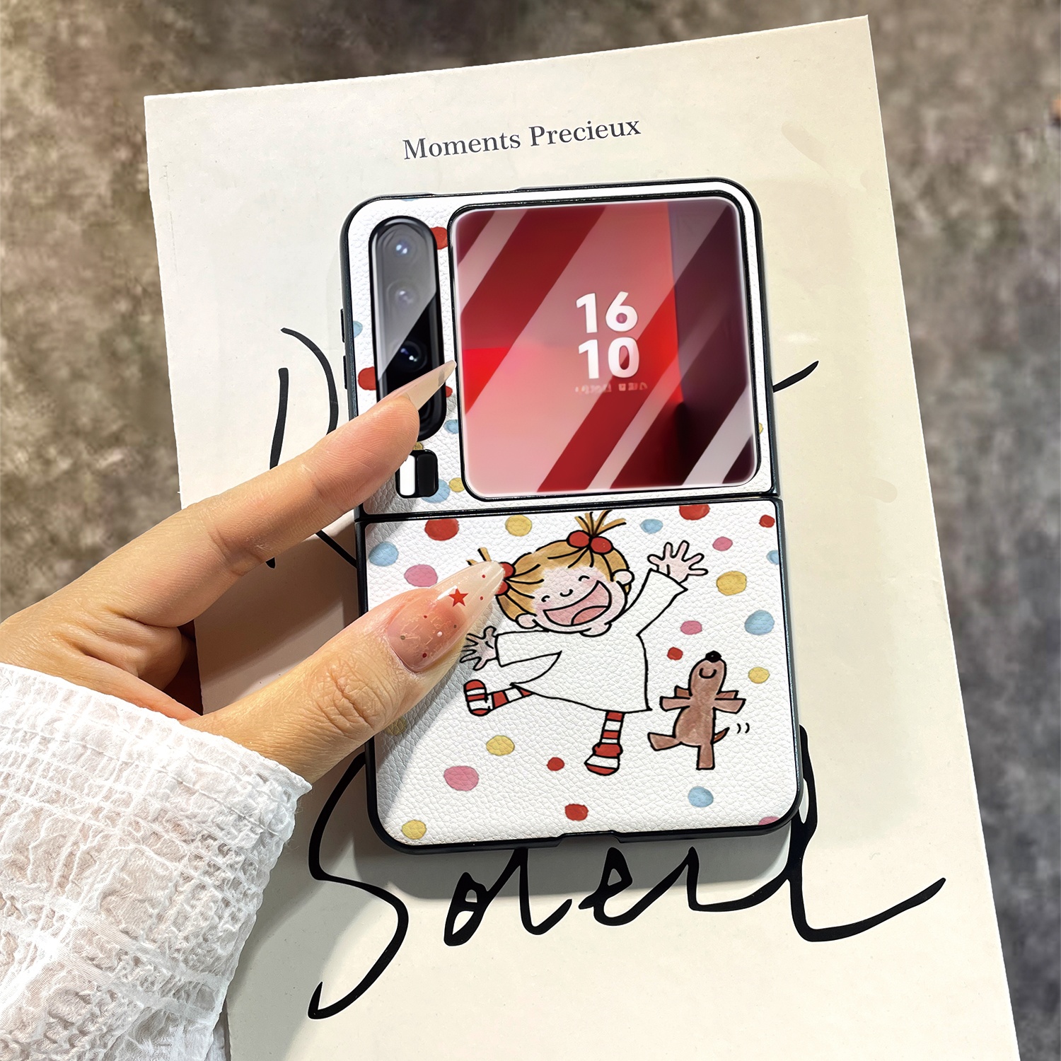 可爱波点COCO酱折叠屏手机壳