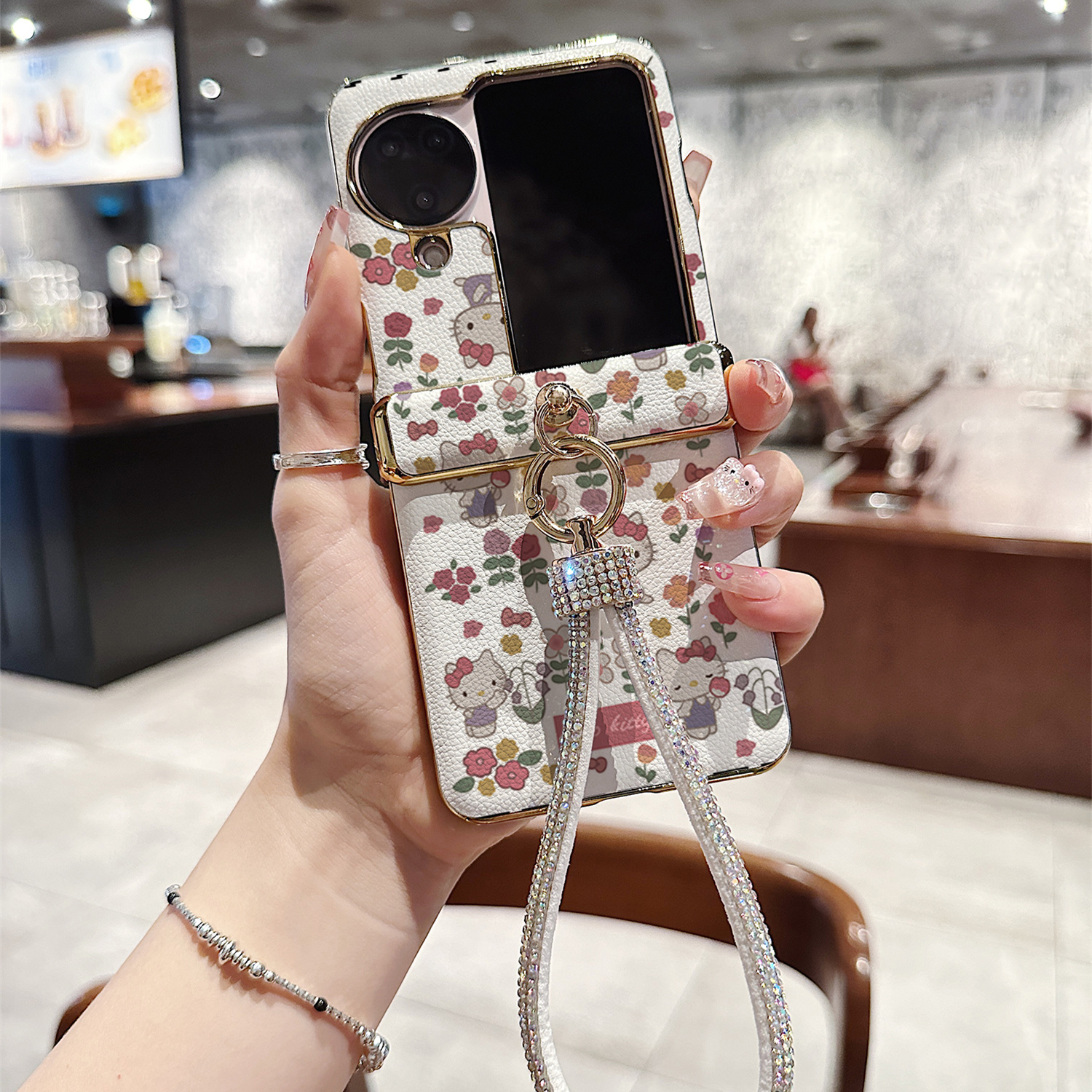 甜宠花朵KT猫皮纹折叠屏手机壳