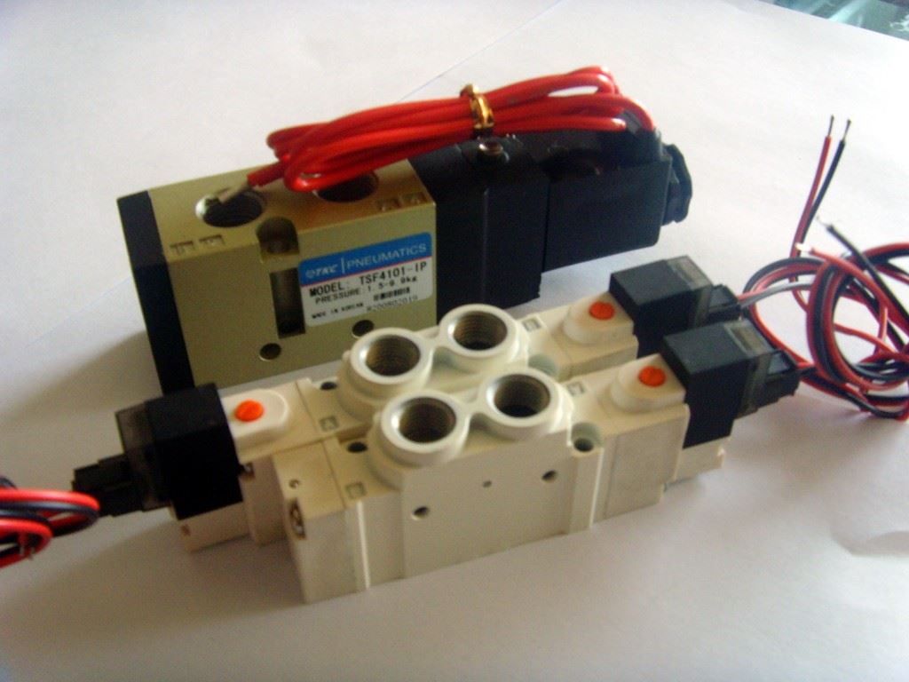 TKC电磁阀MVSC-220-3E1-NO/MVSC-220-4E1-AC220-G1/4换向阀