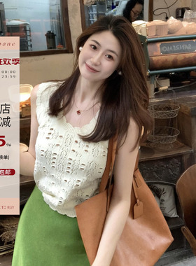 Echoone Cute dolly  钩花镂空背心女甜美时尚气质花边U领短上衣