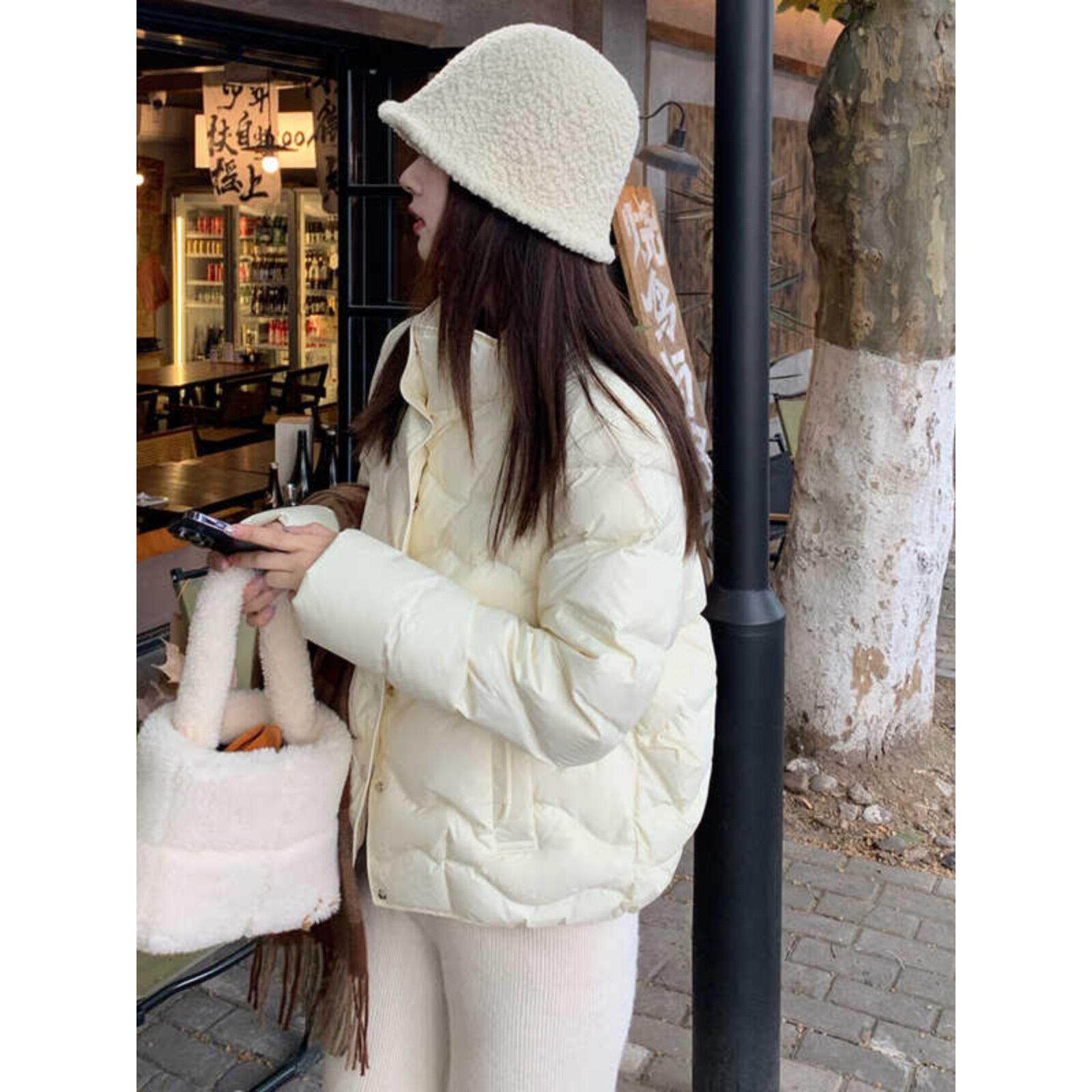 白鸭绒轻薄羽绒服女短款2025冬季新款韩版高级感时尚立领保暖外套