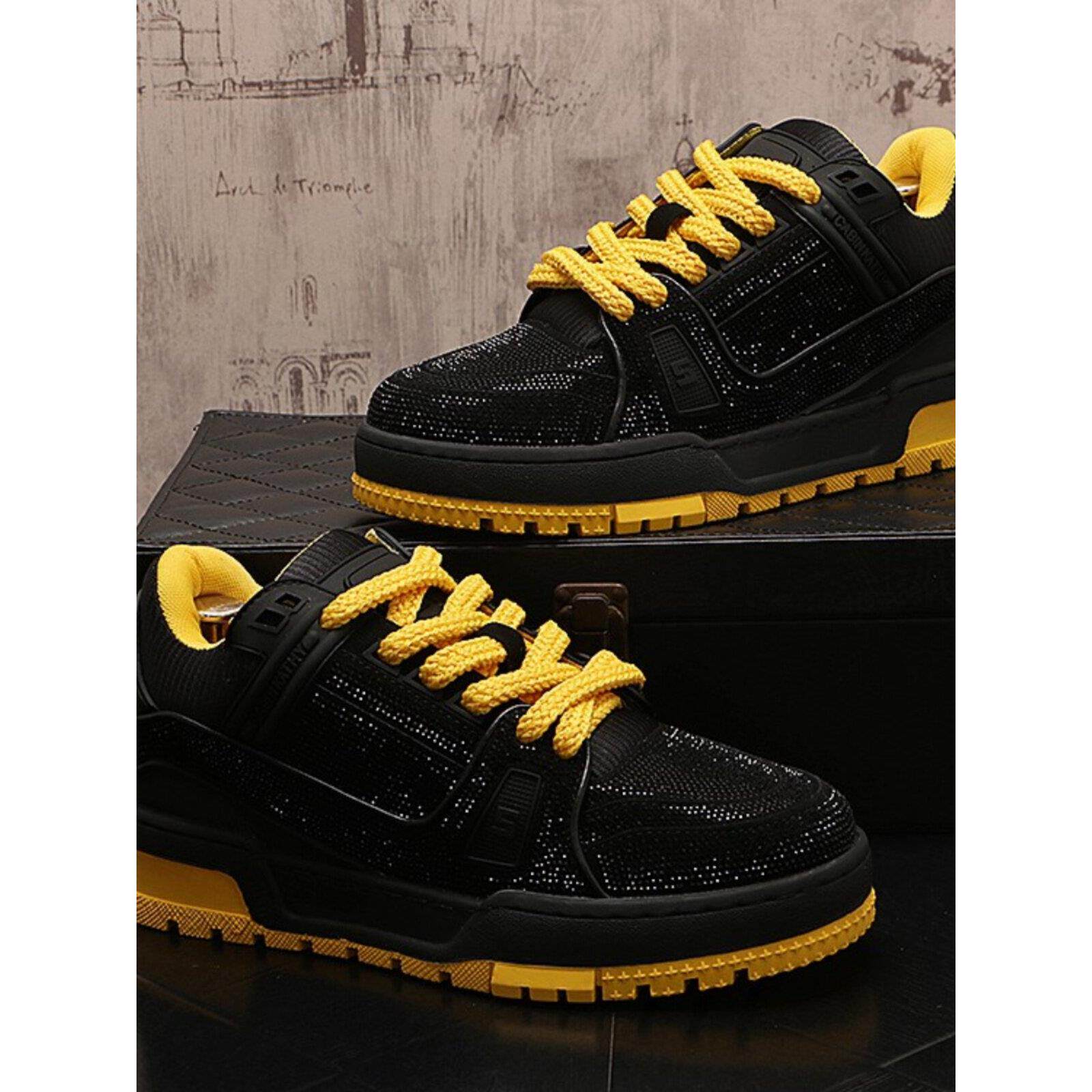 香港莱茵石男鞋时尚个性休闲鞋2025新潮流男士运动鞋时尚和容易匹