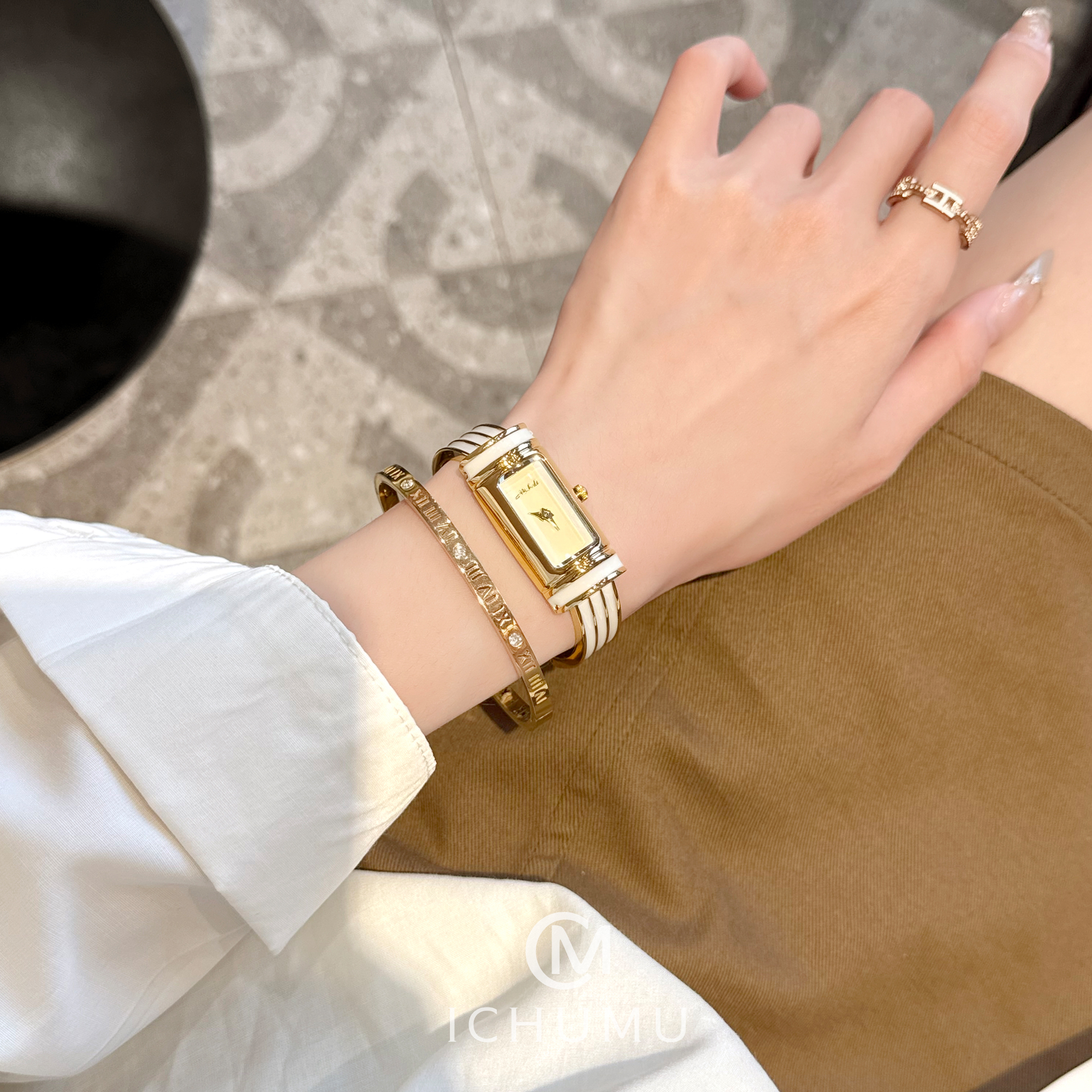 半手镯式手链表高级感方形手表