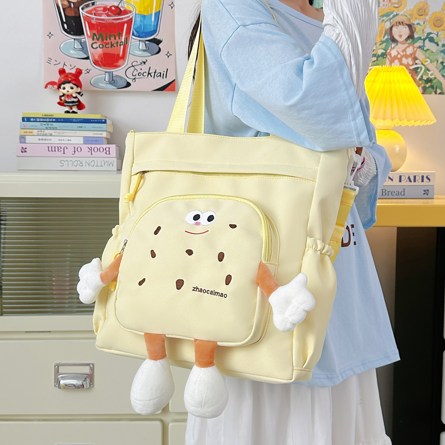 可爱卡通饼干单肩包女大容量轻便斜挎包中小学生补课包百搭手提包