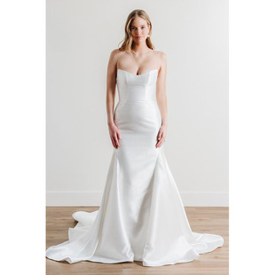 法式 缎面轻婚纱白色抹胸鱼尾新娘高级感简约森系迎宾出门纱礼服裙