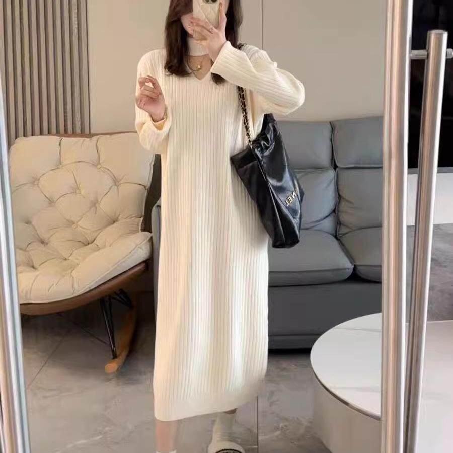 秋冬新款V领针织长袖连衣裙女宽松显瘦气质中长款内搭打底毛衣裙