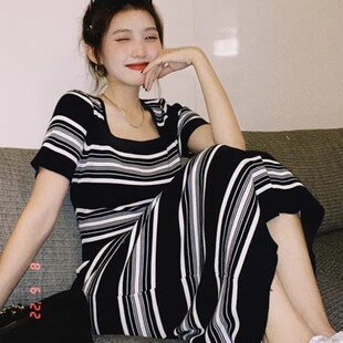 条纹短袖方领针织连衣裙女夏季修身中长款打底裙子别致漂亮中长裙