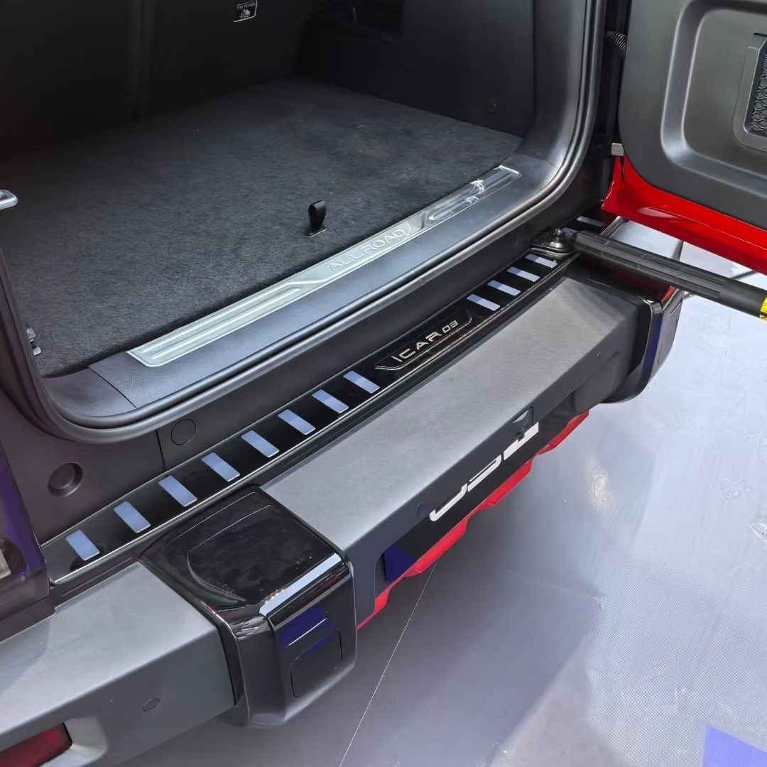 适用奇瑞icar03T后护板不锈钢后备箱亮条饰条装饰配件防护改装