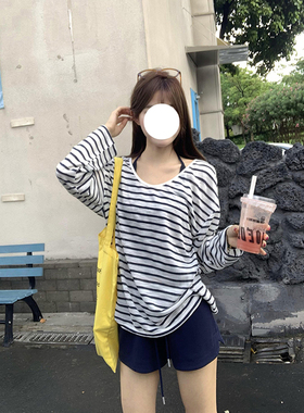 LIL CHER 藏蓝色V领条纹长袖防晒t恤女宽松休闲慵懒百搭罩衫上衣