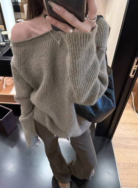 LIL CHER 起司&慵懒氛围感含羊毛极简卷边领斜肩蓬松加密毛衣秋冬