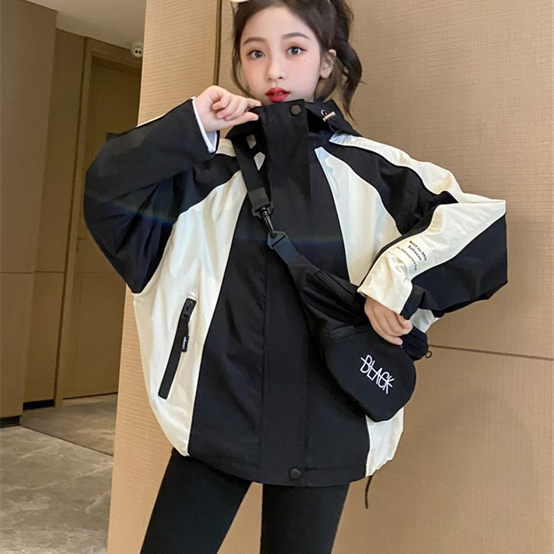 女童冲锋衣外套秋装2023秋季新款宽松运动韩版女大W童童装休闲上