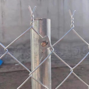 铁丝网固定器围栏网铁片卡扣带孔网片固定夹自攻螺丝卡扣铁丝网铆