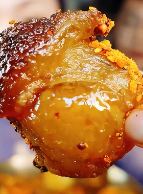 坐拥烧烤摊 巫小蛮肥瘦相间牛胸口肉 香辣弹脆胸口油下酒解馋零食