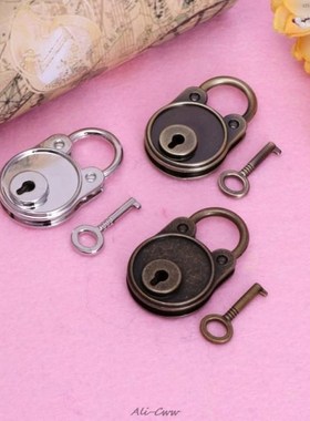 2018 Vintage Bear Antique Style Mini Archaize Padlocks Key L