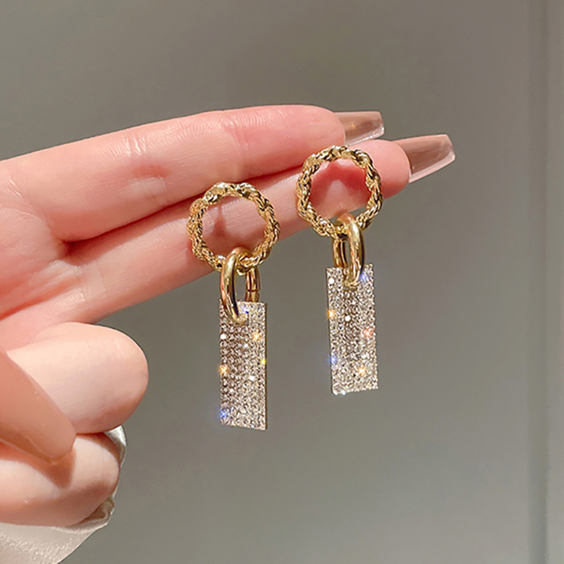 New ndy Luxury Square Crystal Drop Earrings for Women Brilli