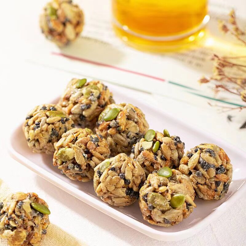 手打坚果丸子瓜子仁黑芝麻燕麦片休闲小零食独立包酥质糖果整箱宜