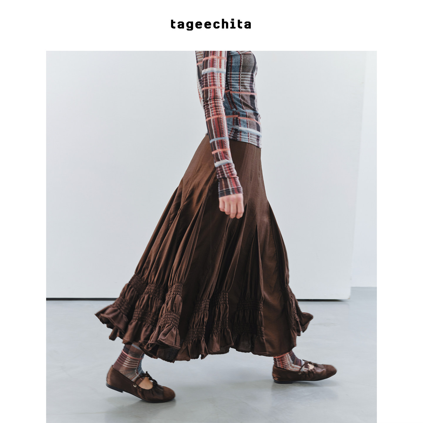 TAGEECHITA 艺术氛围感多片立体拼接打揽荷叶裙摆松紧腰A字半身裙