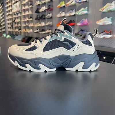 安踏磐石丨潮流撞色复古