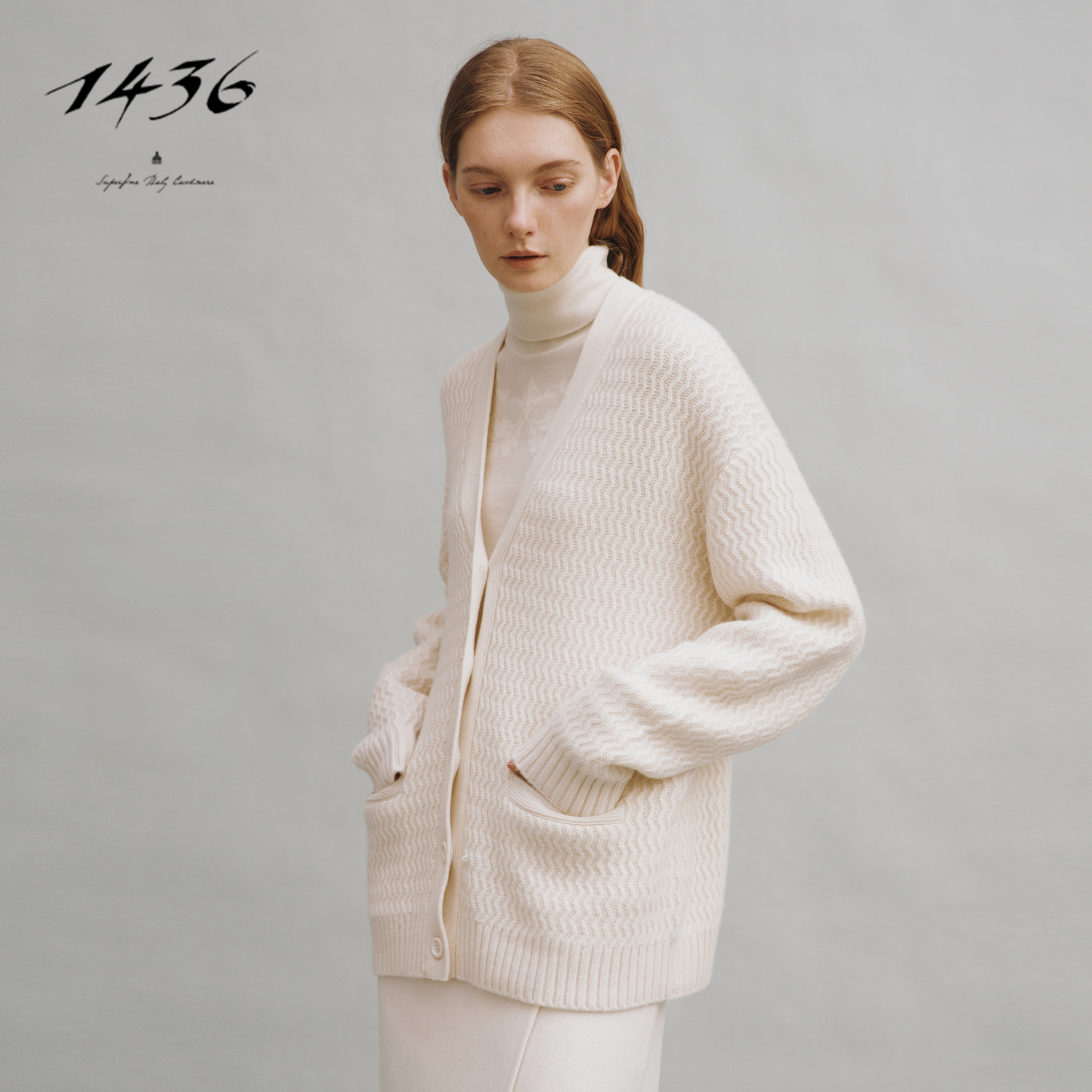 1436稚真羊绒系列V领搬针牛骨扣装饰女开衫