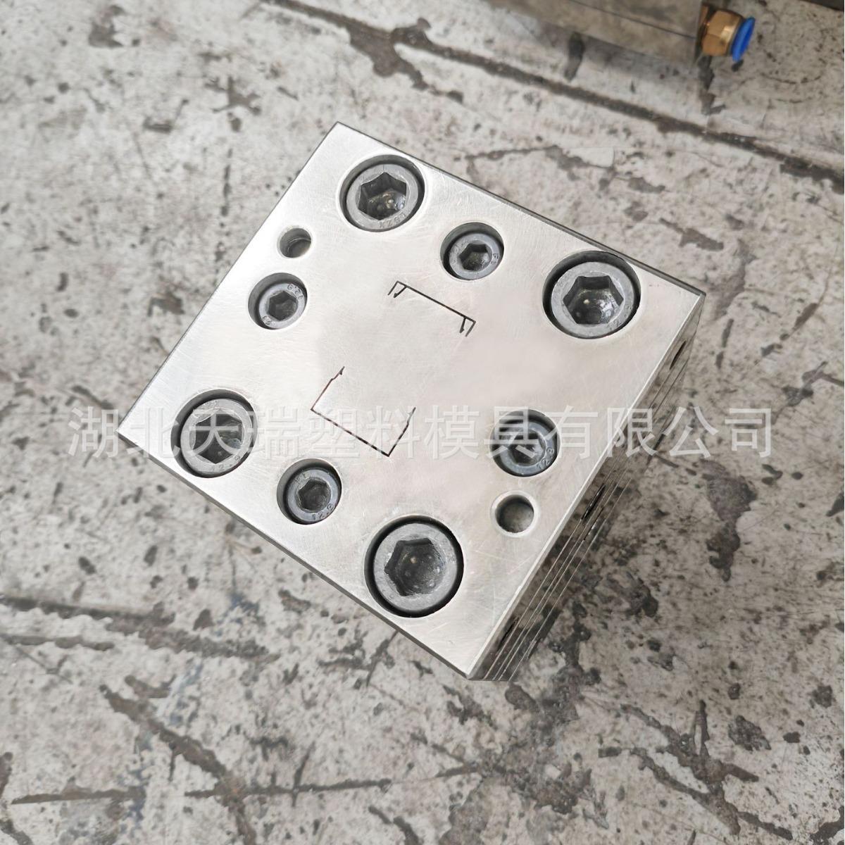 天瑞模具线槽模具定制PVC线盒挤出生产设备模具