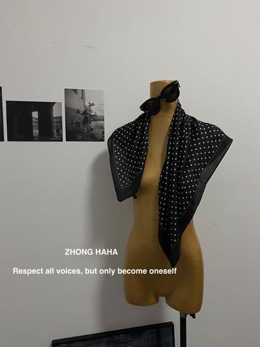 复古港风缎面小方巾丝头巾百搭单品
