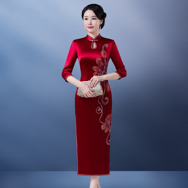 新款手绘烫钻醋酸j改良旗袍连衣裙喜婆婆婚宴妈妈装礼服敬酒服高