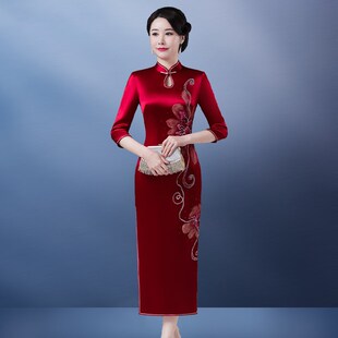 新款手绘烫钻醋酸j改良旗袍连衣裙喜婆婆婚宴妈妈装礼服敬酒服高