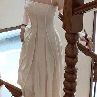 法式气质显瘦吊带连衣裙女夏褶皱B复古设计感小众冷淡风高级感长