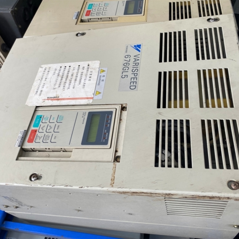 议价安川变频器 676GL5 13KW 380V CIMR-L5R4013 质量保证 可接维