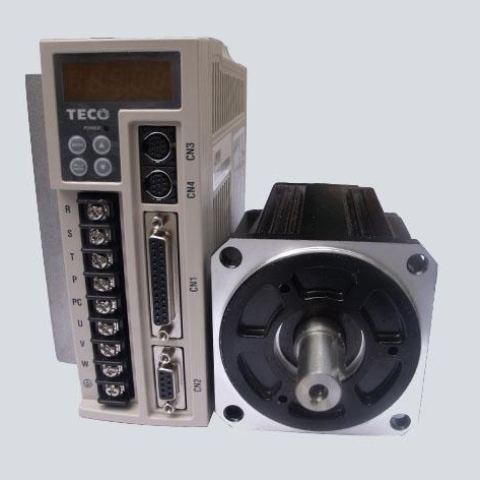 议价东元TSB13102B-3NTA-1+驱动器TSTEP30C一套库存