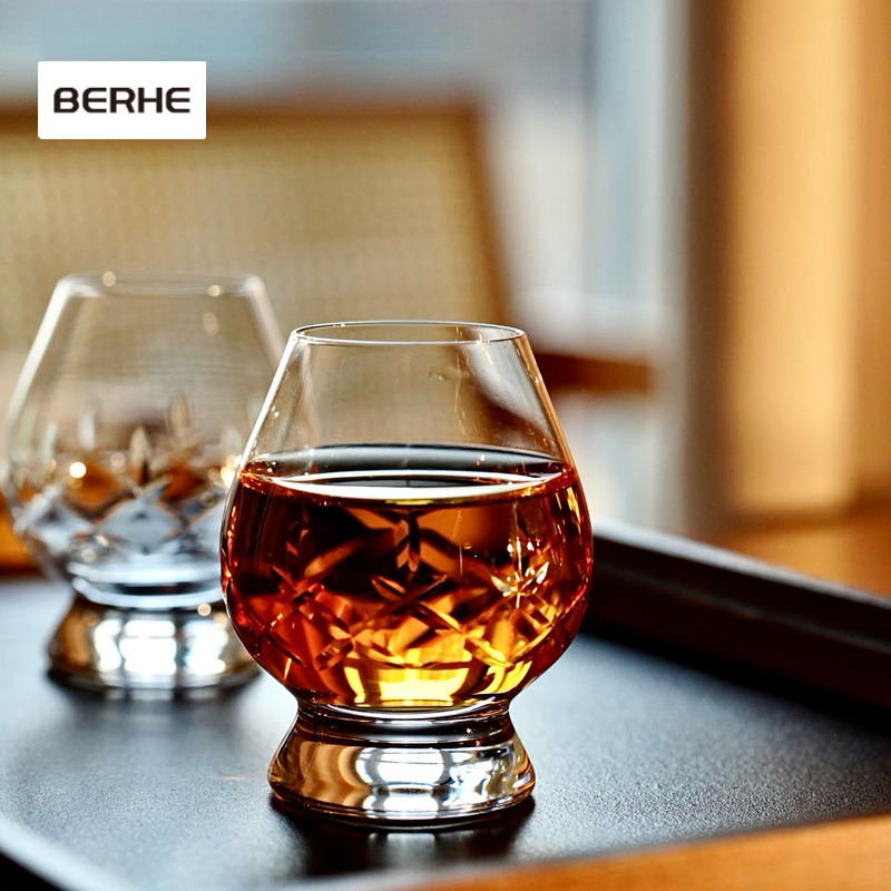 BERHE手工刻花水晶玻璃白酒杯