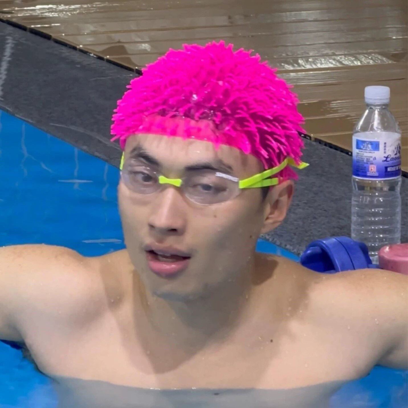 【丑出新高度】毛毛球泳帽刺刺球搞怪防水帽泳帽子男女游泳专用帽