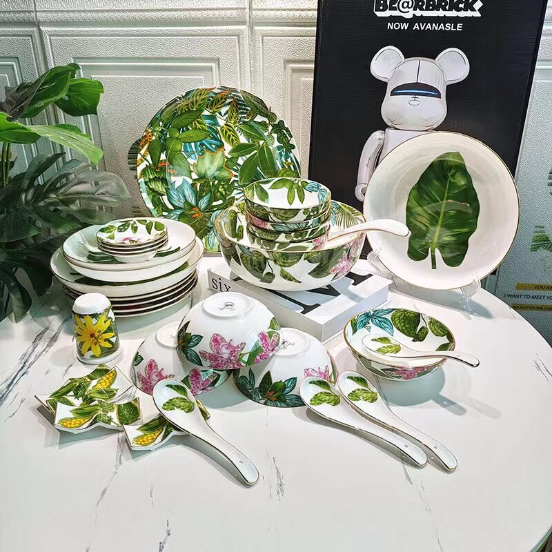 欧式热带雨林32件骨瓷餐具套装轻奢家庭餐厅盘碗勺碟大汤碗西餐盘