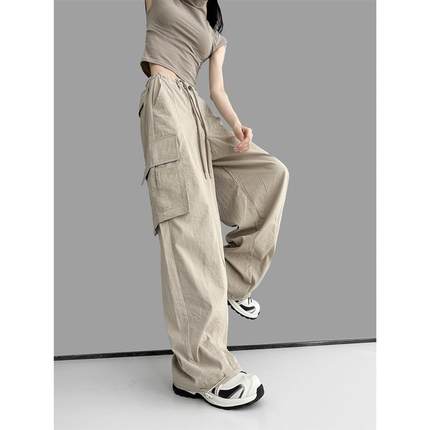 严依Studio美式宽松工装裤女夏季薄款高街嘻哈设计感ol休闲裤子。