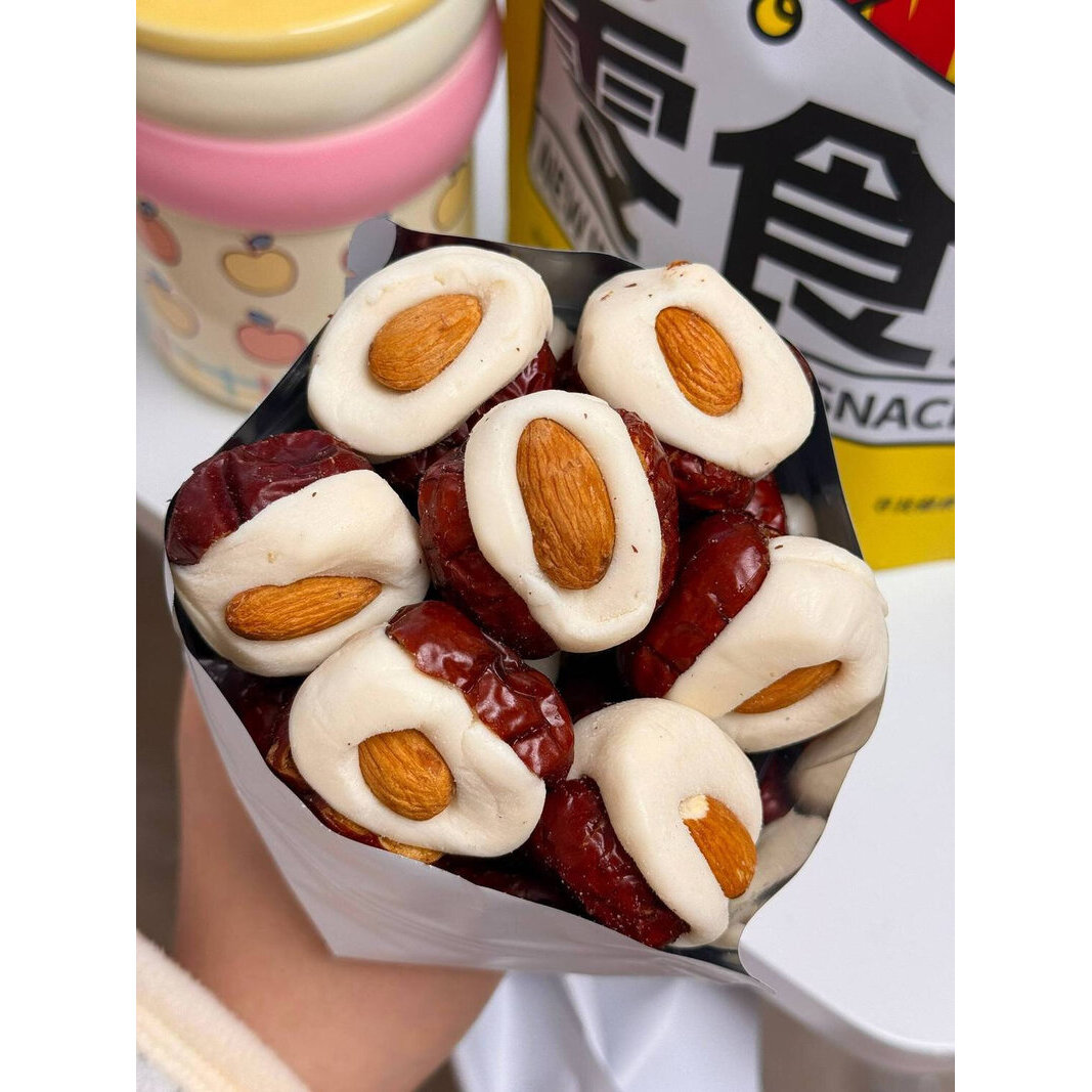 七分乐一粒巴旦木一颗红枣奶芙夹心枣类坚果零食休闲奶枣新疆奶酪