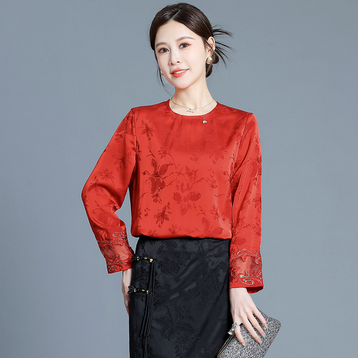 新中式国风缎面小衫女春秋长袖上衣时髦洋气妈妈红色打底衫小个子