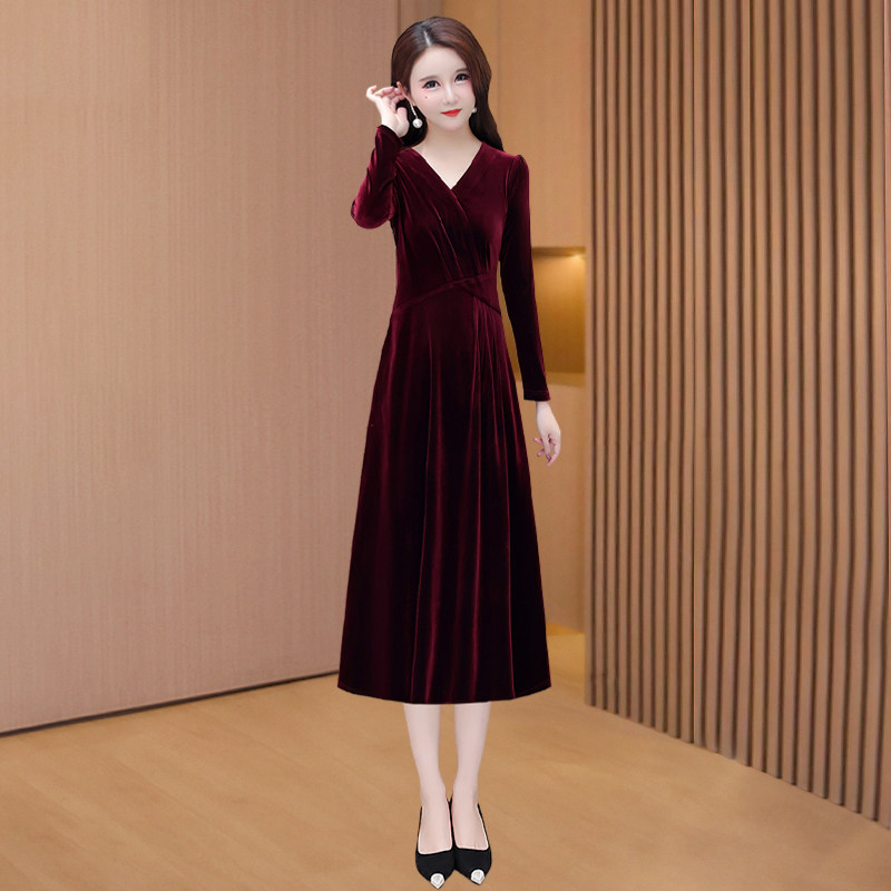 红色长袖金丝绒连衣裙女2026新款开春秋高级感喜妈妈婚宴裙子礼服