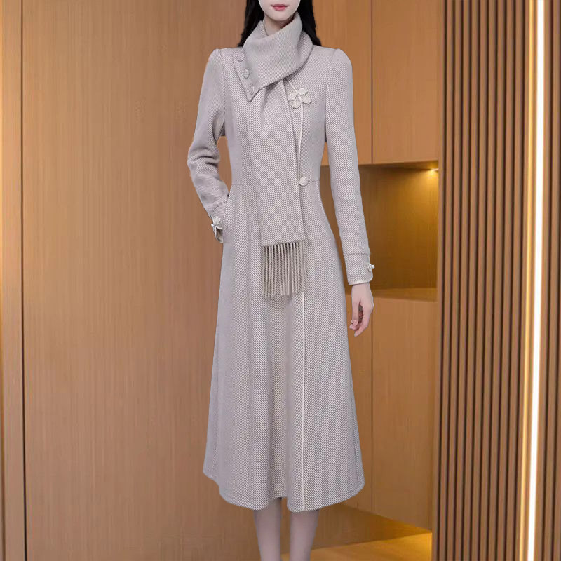 加厚打底配大衣旗袍连衣裙女士秋冬高级感长袖高档毛呢广州十三行