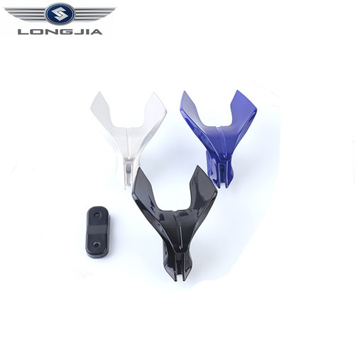 龙嘉维多利亚前挡泥板车标