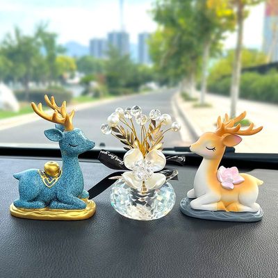 奔驰宝马奥迪特斯拉保时捷轿车挂摆件a200l一路花开平安鹿创意女