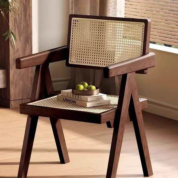 实木餐椅家用昌迪加尔椅中古风带扶手靠背椅子休闲网红餐厅藤编椅,电子元器件市场,其它元器件,淘宝优惠券,粉丝福利购,淘宝优惠卷