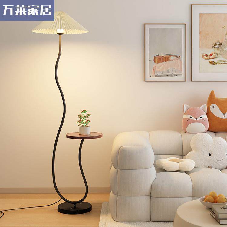 法式奶油风落地灯客厅卧室床头沙发旁边茶几艺术复古氛围立式台灯