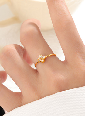 幸运四叶草细圈闪钻戒指女轻奢小众设计森系百搭花朵指环食指戒