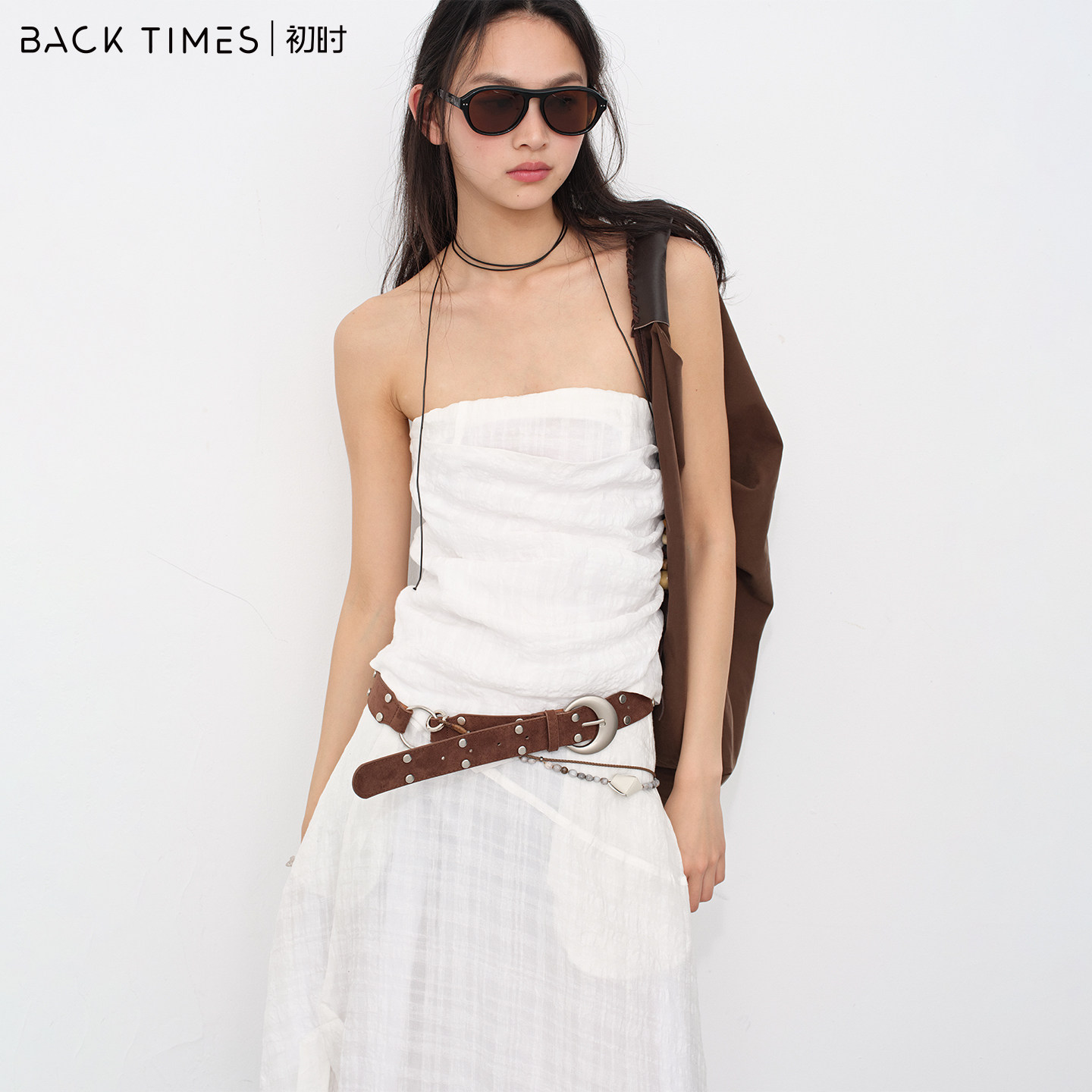 初时 BACK TIMES｜波西米亚肌理挂脖抹胸褶皱收腰度假风白色吊带