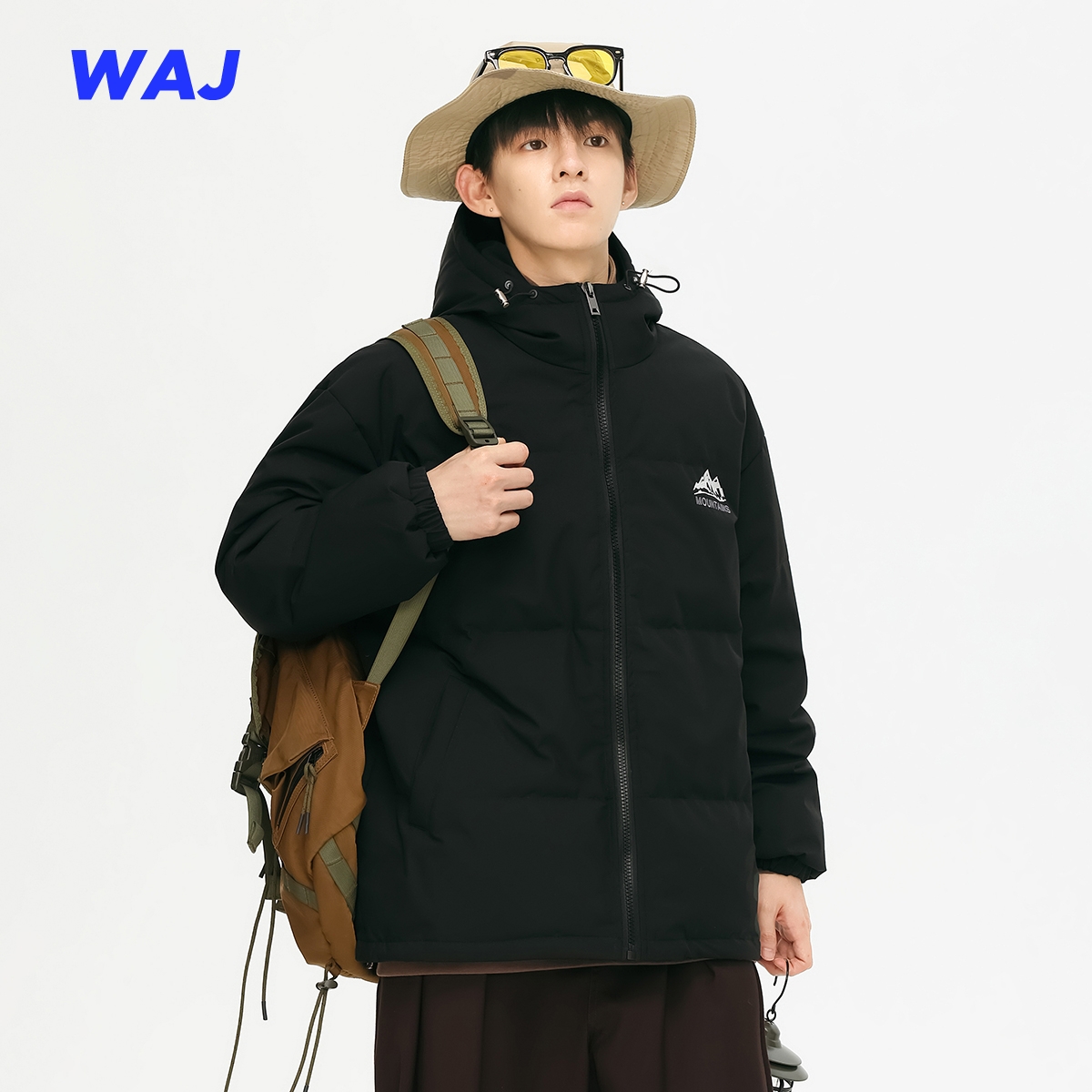 冬季新款白鸭绒连帽休闲羽绒服