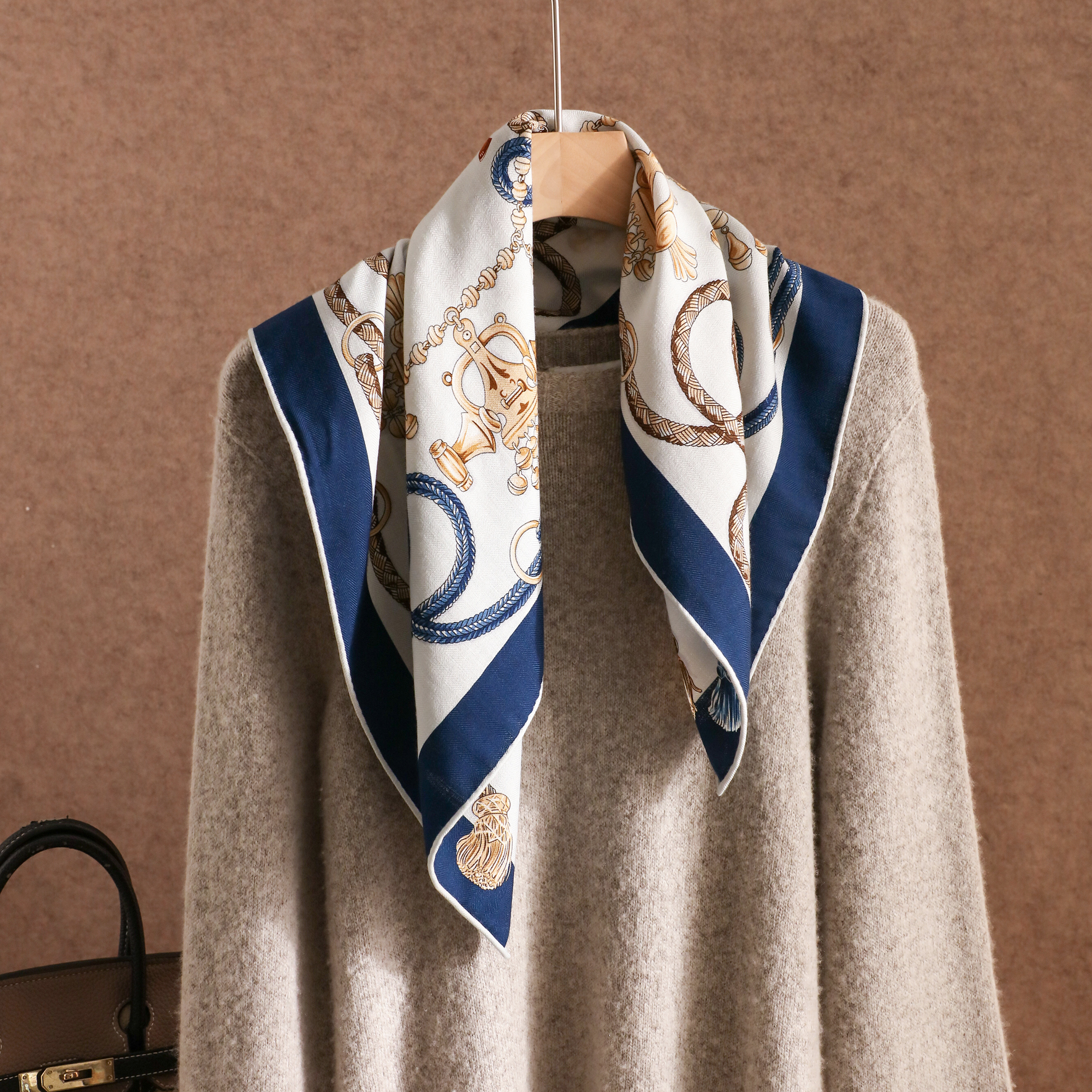 2025款65cm真丝羊毛中方巾送长辈