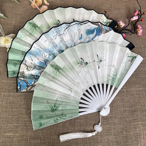 优选8寸新款双面学生跳舞蹈扇古风绢布蹦迪塑料扇折扇女厂家